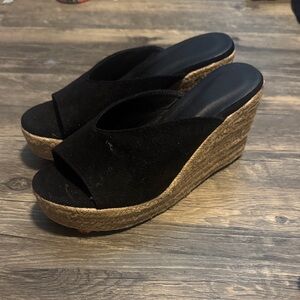 SHEIN Black and Tan Wedge Sandals